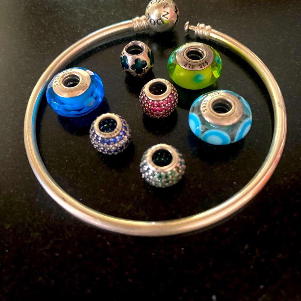 Pandora bracelet and 7 bead set